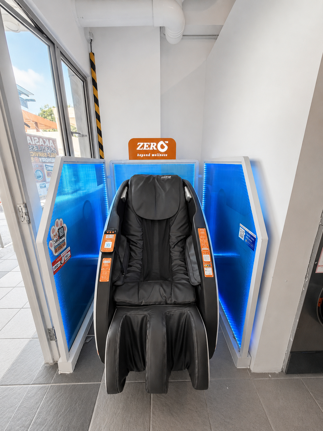 Acacia automated massage chair